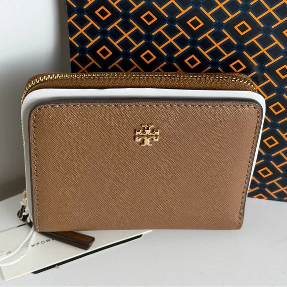 NWT Tory Burch Bifold Wallet - Picture 2 of 5
